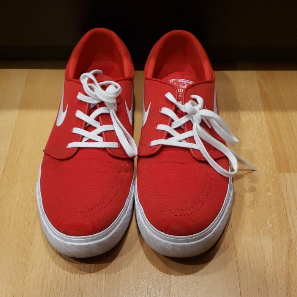 Nike Janoski